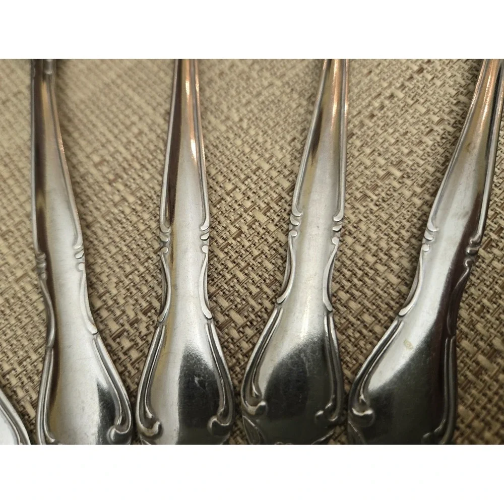 Oneida MELINDA Stainless, Flower Tip, Glossy - Lot Of 11 Sugar/ Cream Soup Spoon